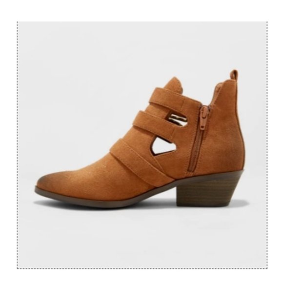 CLOSING SALE Universal Thread Kelsey Booties - Picture 5 of 8